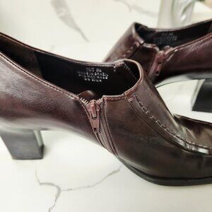 Franco Sarto Bootie Shoe Side Zip Mid Heel 2.75" Brown Ankle Size 9 Square Toe